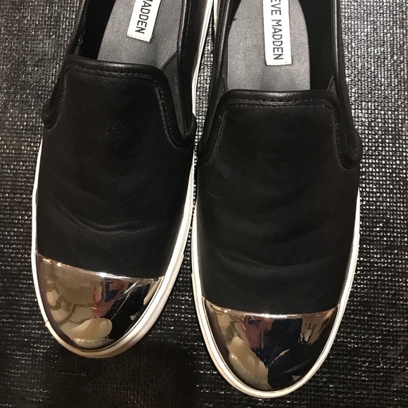 Steve Madden slip on sneakers - Picture 3 of 5